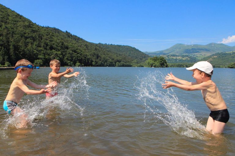 Les lacs de baignade dans le Sancy en Auvergne