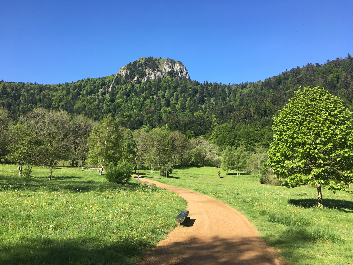 Vue sur le Capucin depuis le Parc des Léchades au Mont-Dore