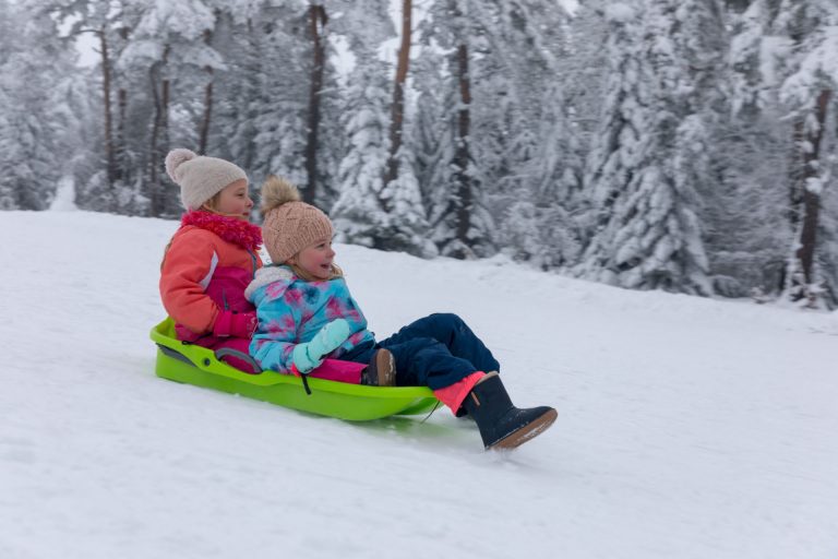 Descendre en luge et bien rigoler