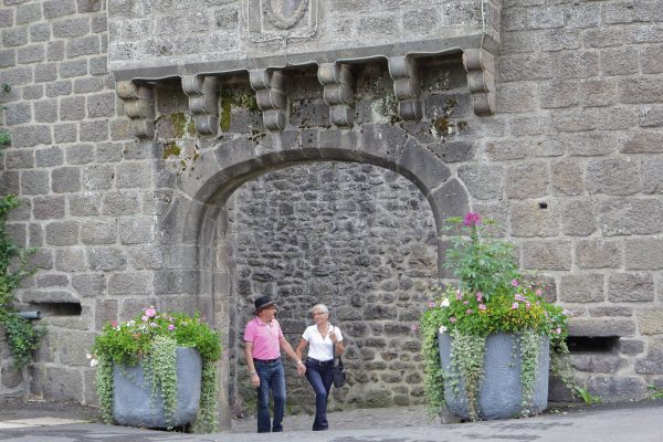 Besse et Saint-Anastaise, la cité historique