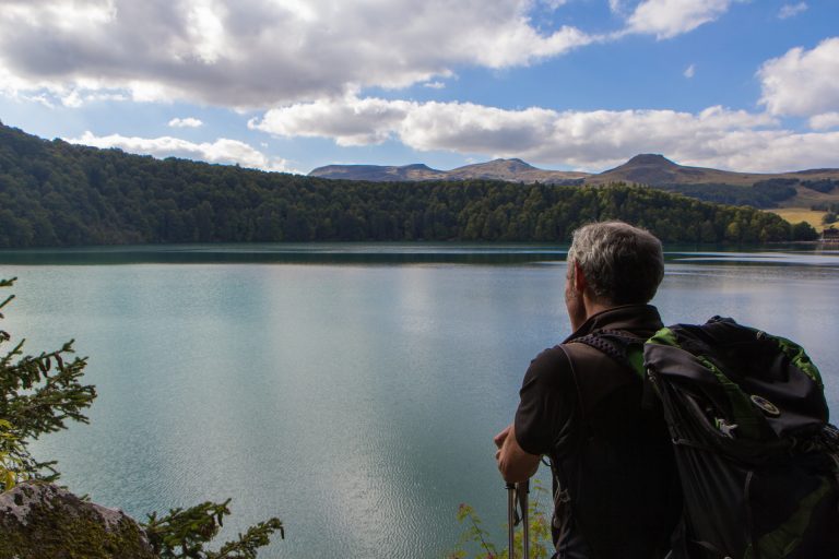 Au bord du Lac Pavin à Besse