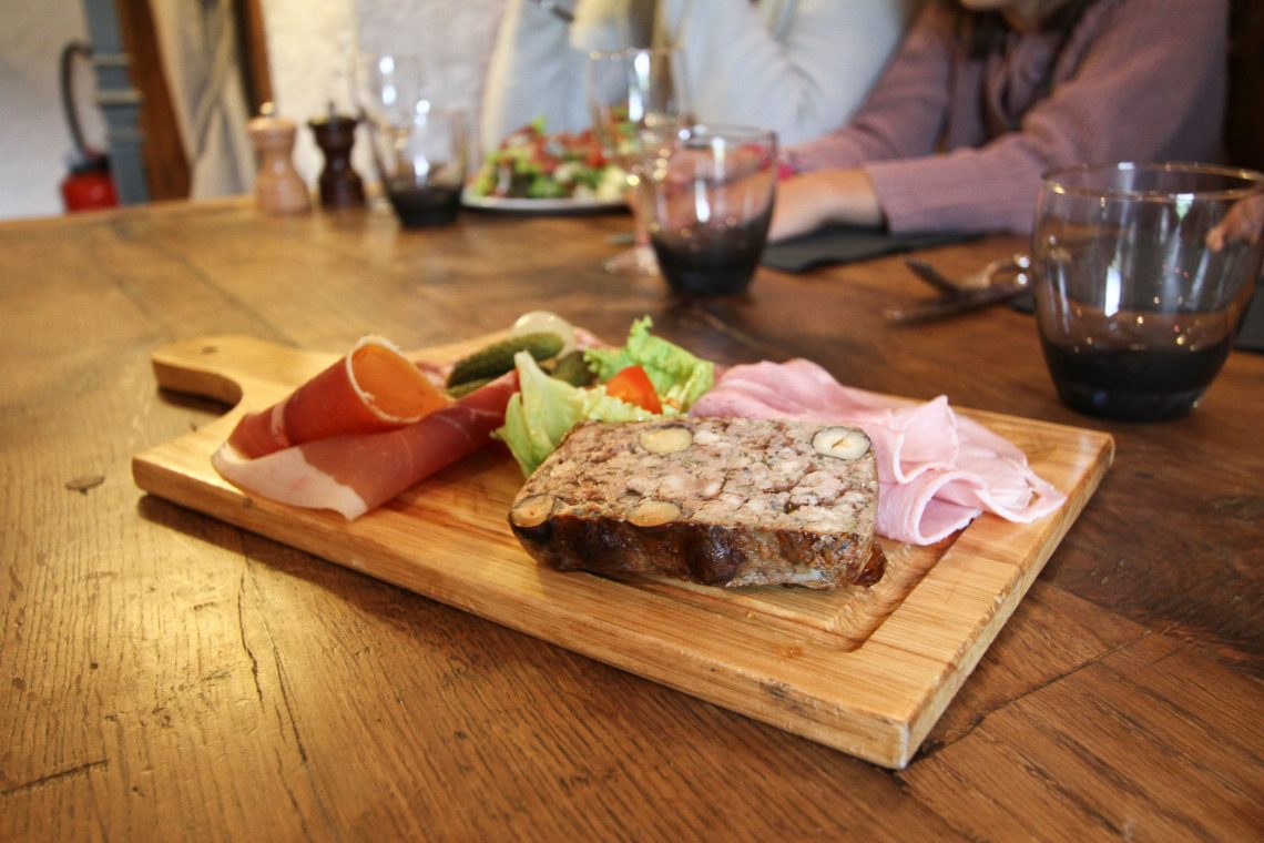 Plancha de charcuterie de montagne