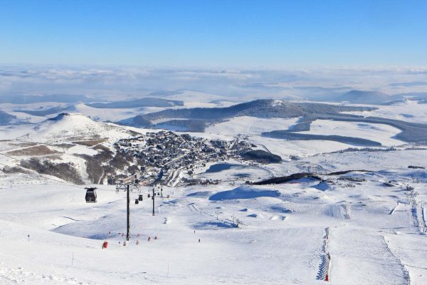 La station de ski et de sports d'hiver de Super-Besse