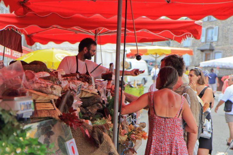 Les marchés dans le Sancy, marché de Besse