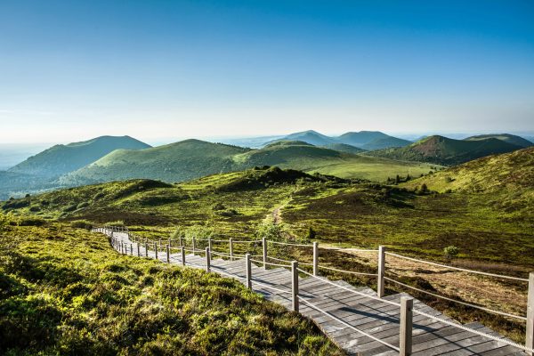 La Chaîne des Puys - © D. Frobert/Auvergne-Rhône-Alpes Tourisme