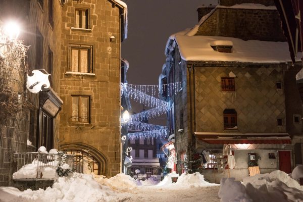 Réservez vos visites guidées en hiver dans le Massif du Sancy