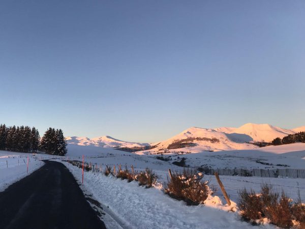 Sur les routes du Sancy en hiver