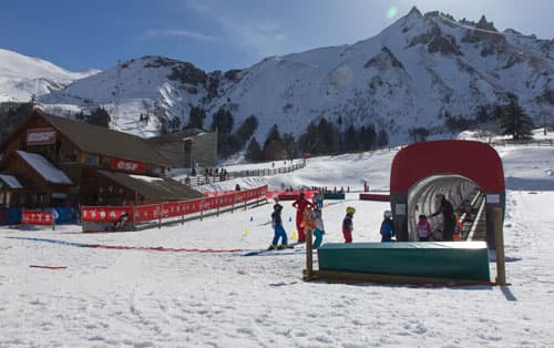 Réservez vos cours de ski en ligne avant votre séjour dans le Sancy.