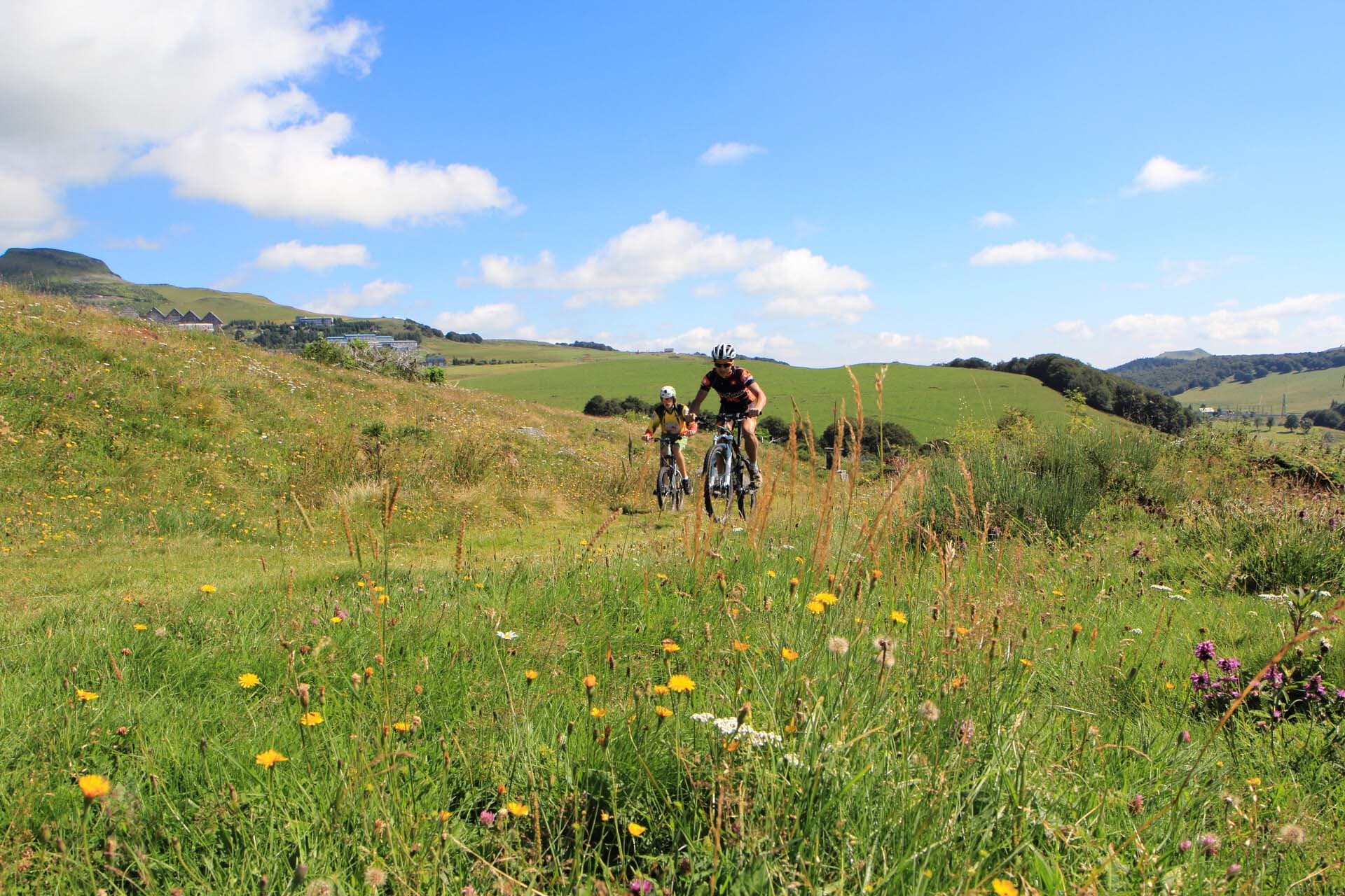 Profitez d'une randonnée VTT au Super-Besse Bike Festival