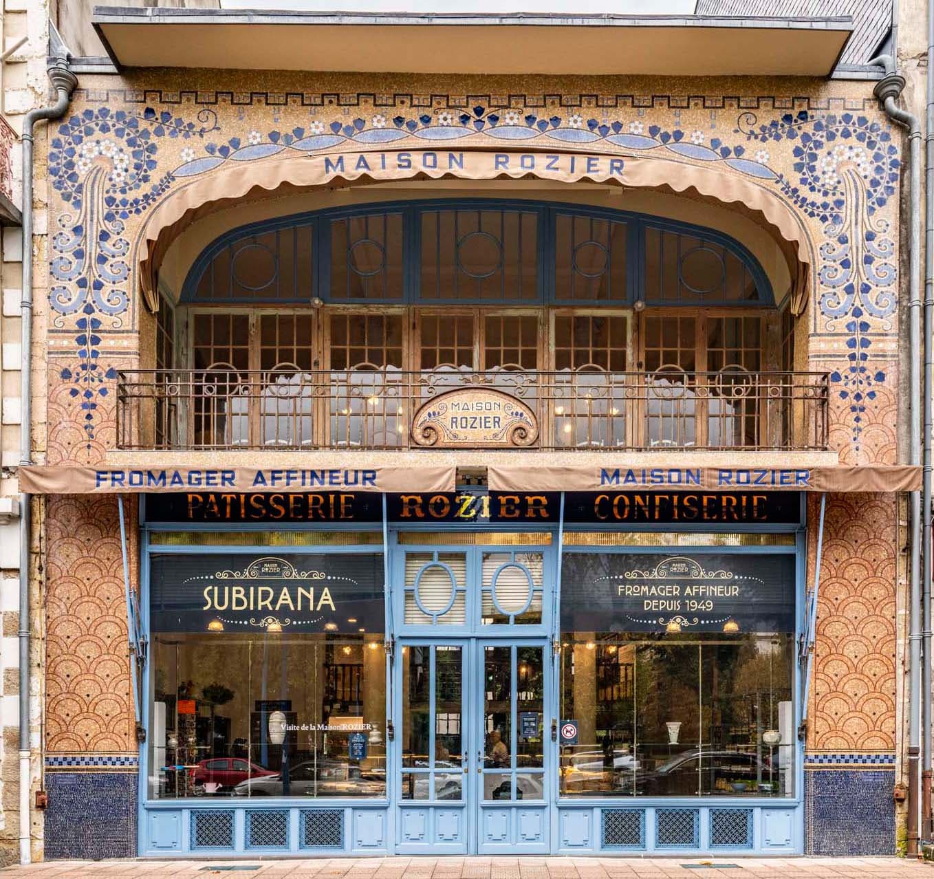 La façade de la Maison Rozier à la Bourboule, héritage de l'architecture Belle Époque