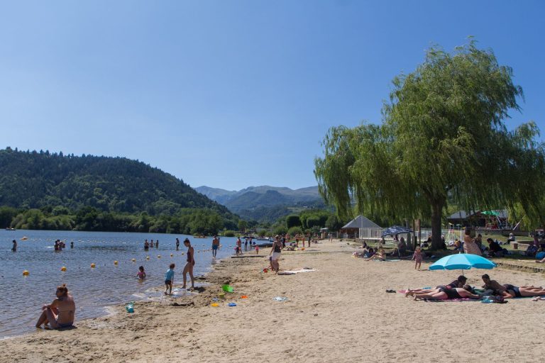 Les lacs de baignade dans le Sancy en Auvergne