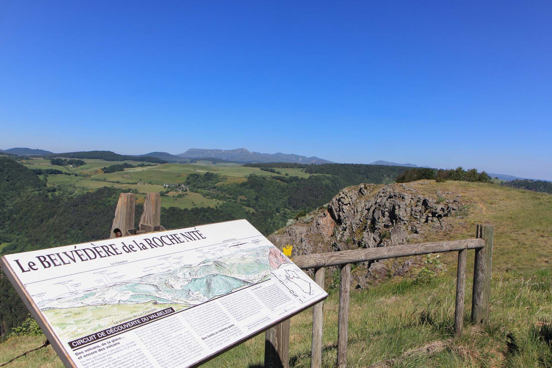 Belvédère de la Roche Nité à Valbeleix dans le massif du sancy