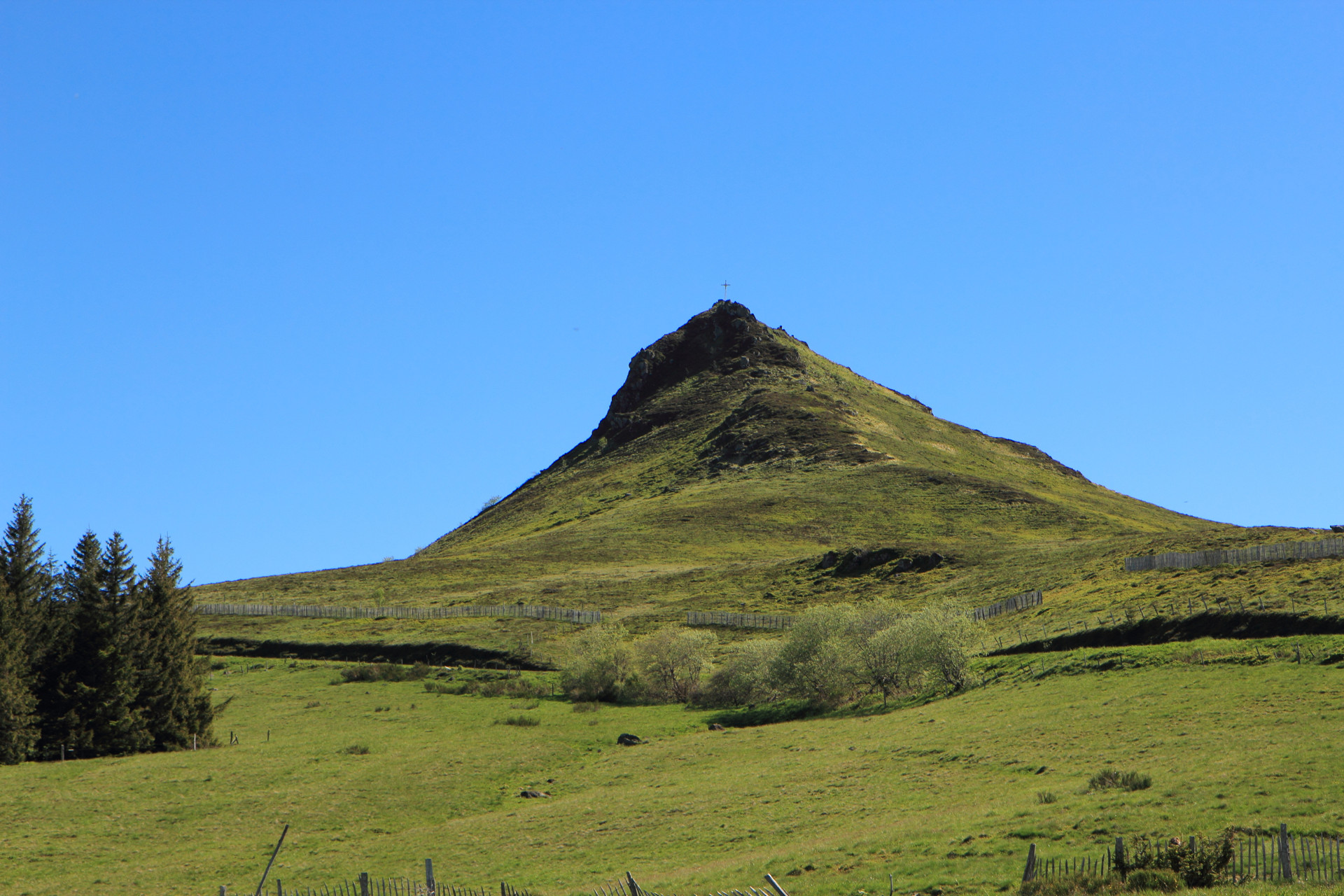 Roc de Courlande in Chastreix