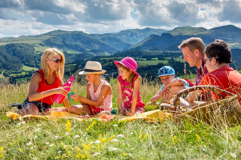 Family picnic in the Sancy